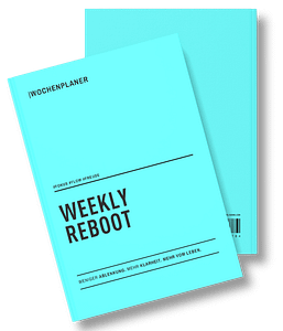 3D-Buchcover des Planers Weekly Reboot von Anitra Eggler – Wochenplaner für smarte Struktur, Zielorientierung, Energie-Management und bewusste Erholung – handschriftlich oder digital nutzbar.